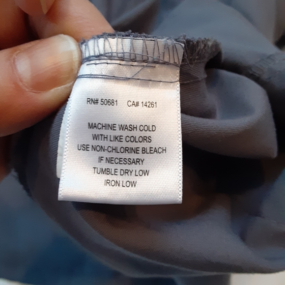 GREY'S ANANTOMY #41460 VNECK SCRUB TOP in MOONSTRUCK/LT GREY WOMENS SIZE 5XL. - Picture 2 of 8